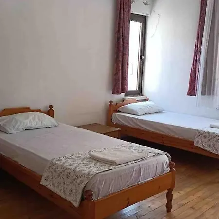 Petek *